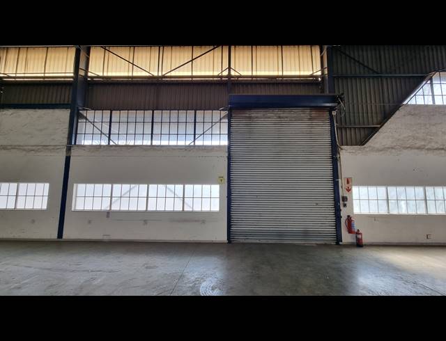 4,332M² WAREHOUSE TO LET IN JET PARK